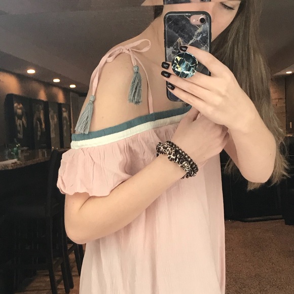 American Eagle Off the shoulder tank - Picture 2 of 3